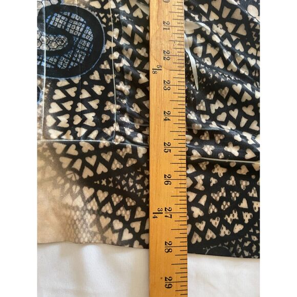 Lane Bryant V-Neck Fitted Stretch Top Black Lace Print Top Blouse SIZE 14/16 - Picture 7 of 7